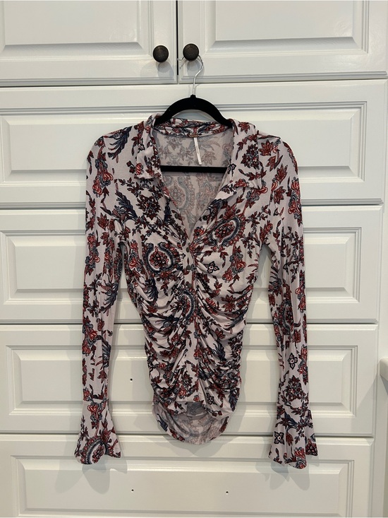 Free People Tops - Free People Ruched Paisley Blouse - Red & Navy